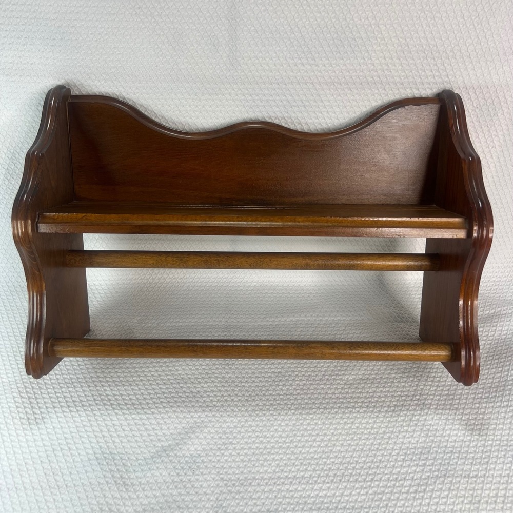 VTG Wood Wall Plate Rack Scalloped Shelf Two Towel Rod Brown Farmhouse Country